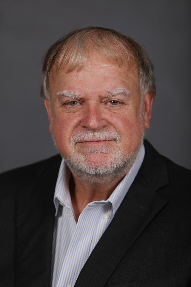 Profile picture of Dr. Michael Tewes