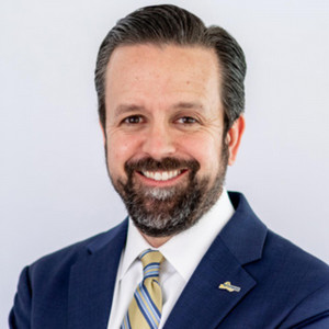 Profile picture of Dr. Robert Zayas