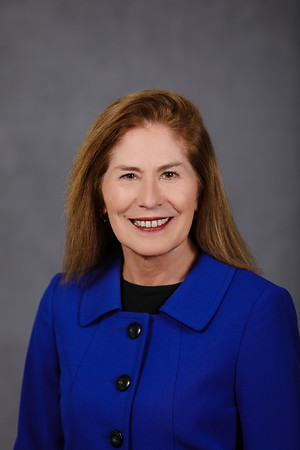 Profile picture of Dr. Kelly Hall
